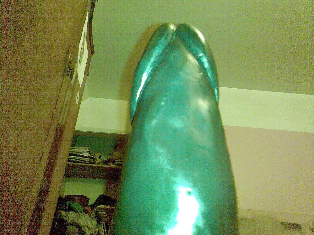 25P Big dildo and self fist
