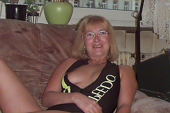 25P Pretty girls in panties