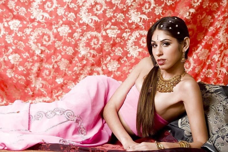 12P INDIAN BEAUTY WITH SMALL TITS III