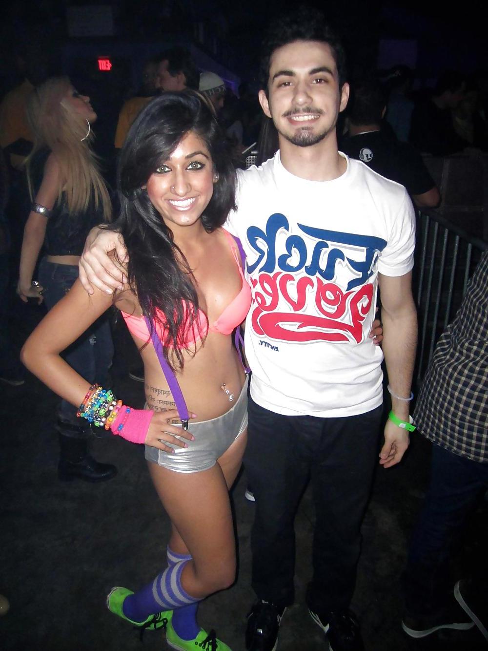 20P SEXY DESI INDIAN SIKH BITCHES