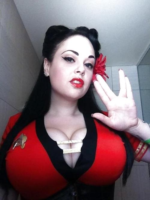 22P Nerd Porn 16 (xxx comic con exclusive)
