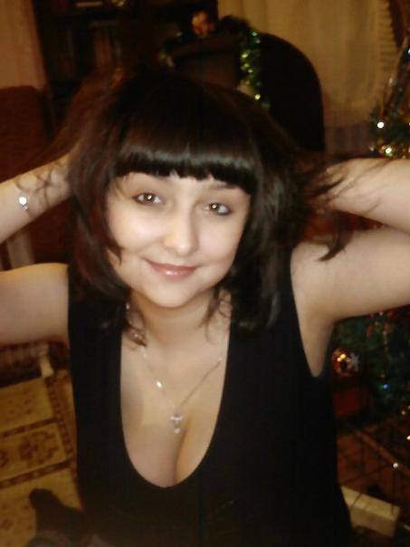 12P Busty Russian Woman 242