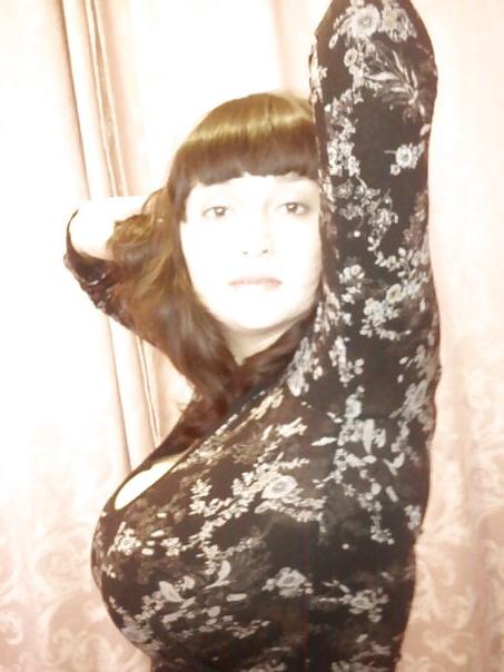 12P Busty Russian Woman 242