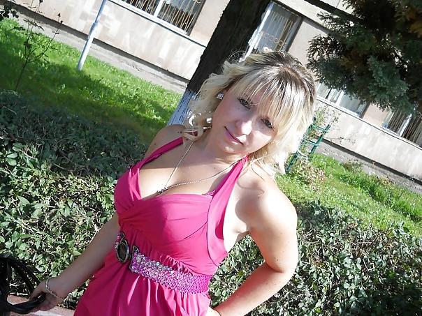 12P Busty Russian Woman 553