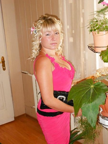 12P Busty Russian Woman 553
