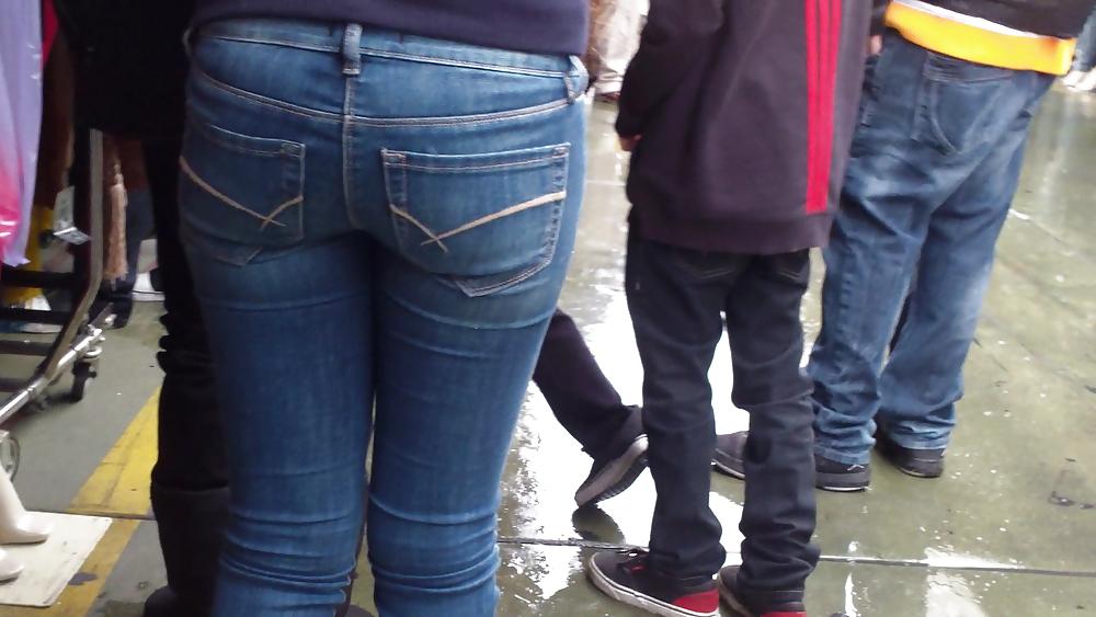 25P Nice sexy teen ass & butt in tight blue jeans 
