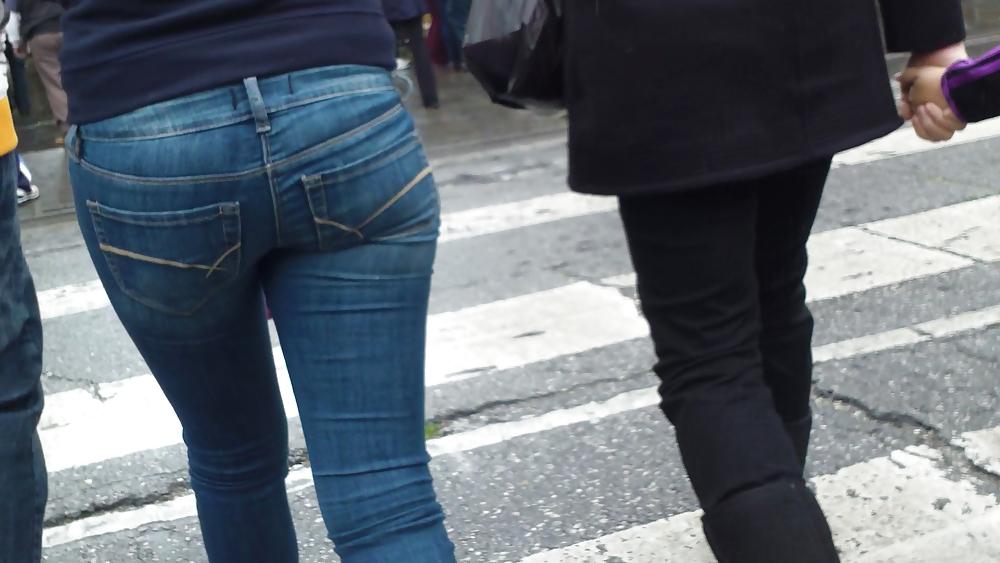 25P Nice sexy teen ass & butt in tight blue jeans 