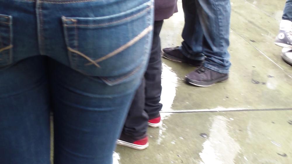 25P Nice sexy teen ass & butt in tight blue jeans 