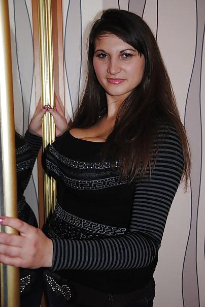 11P Busty Russian Woman 818
