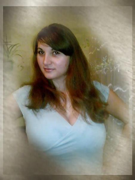 11P Busty Russian Woman 818