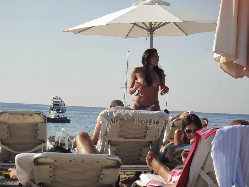 25P The beach 107