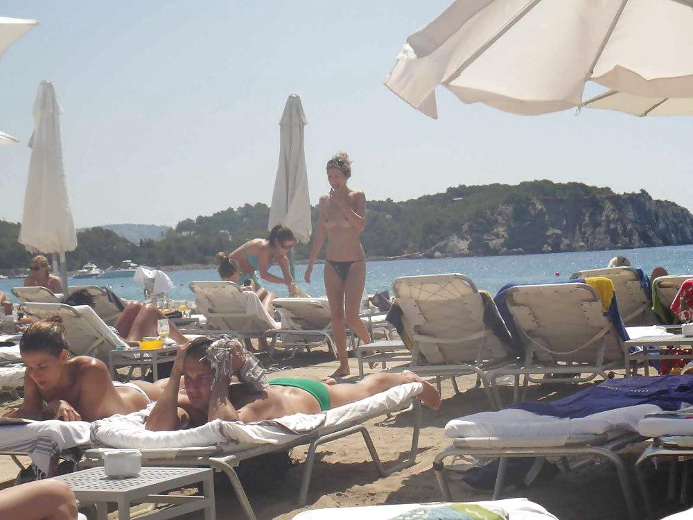 25P The beach 107