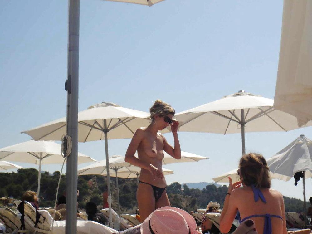 25P The beach 107