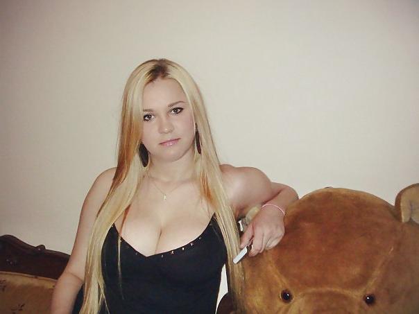 11P Busty Russian Woman 836