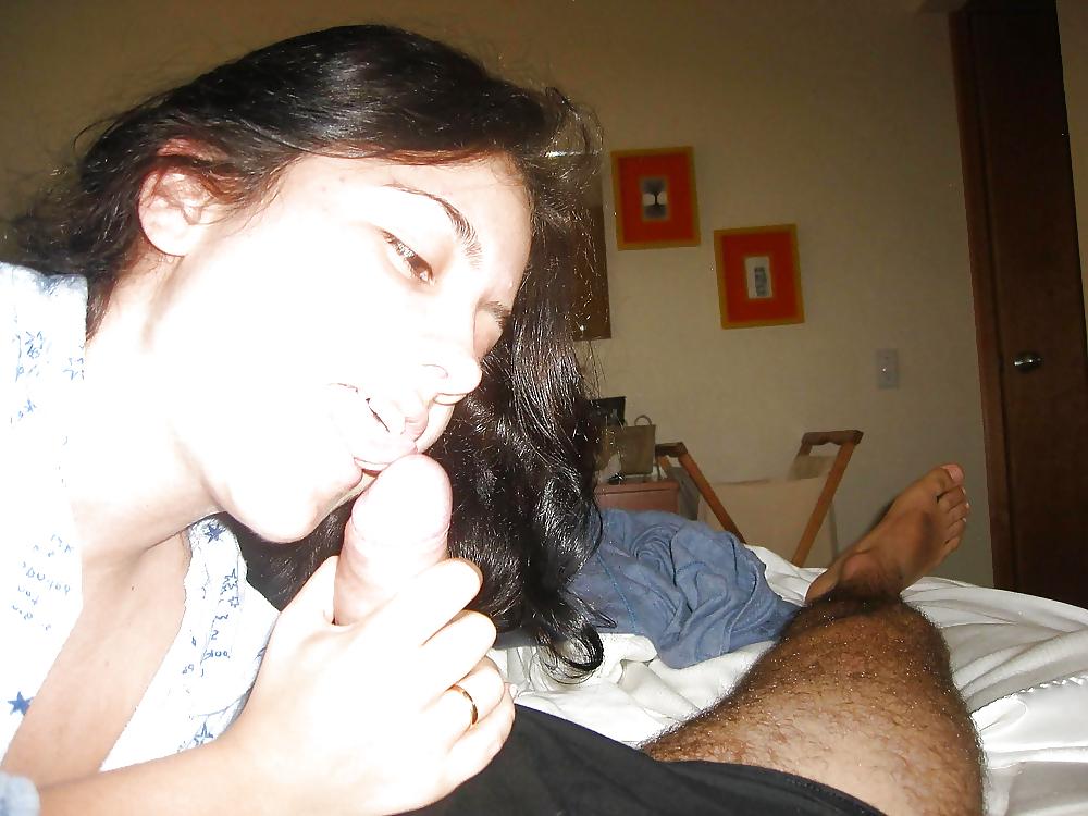 25P Wedding Ring Swingers #126: Wives Suck Cocks
