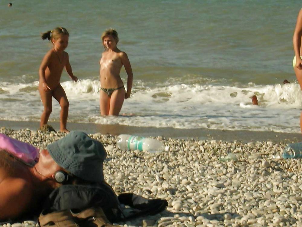 25P The beach 147