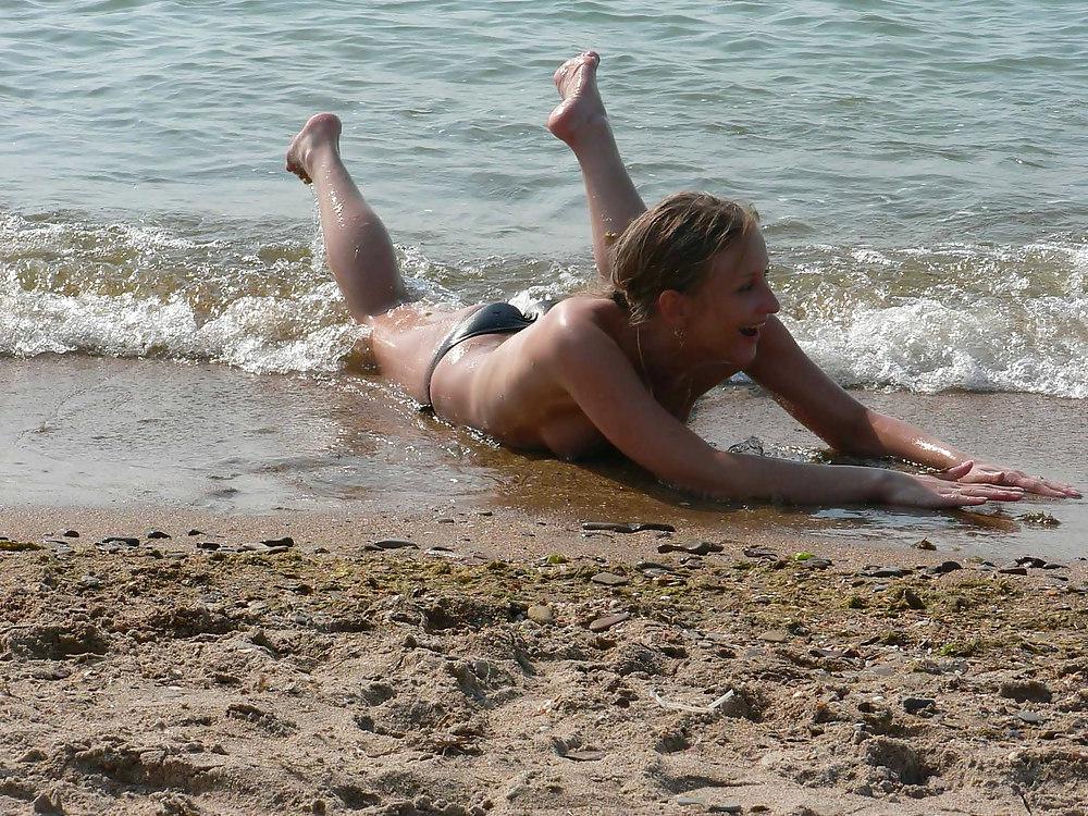 25P The beach 147