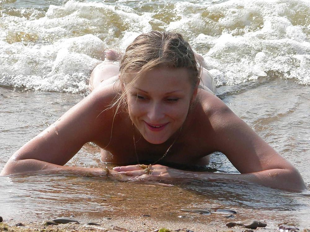 25P The beach 147
