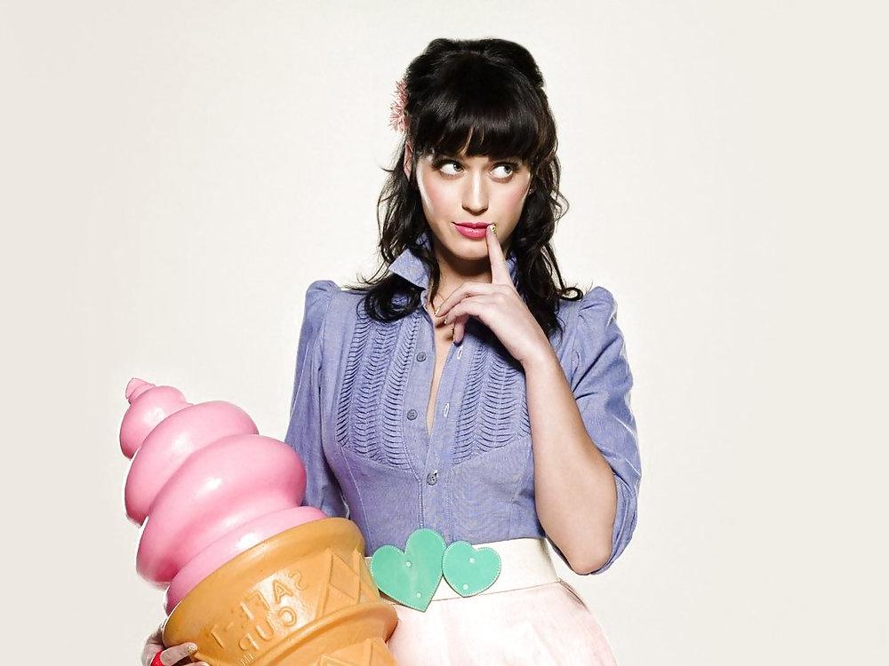25P Fap Happy Celebs