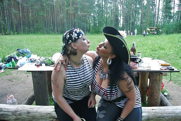20P Busty Russian Woman 849