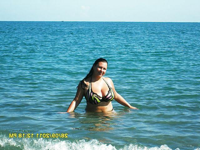 20P Busty Russian Woman 849