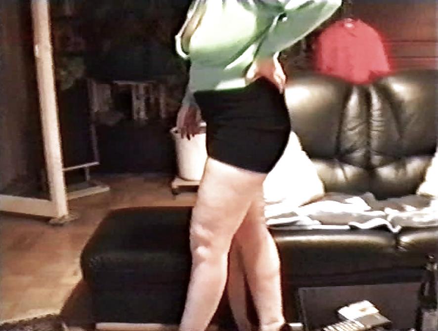 15P SAG - Mommies Juicy Downblouse Udders In A Green Sweater 05