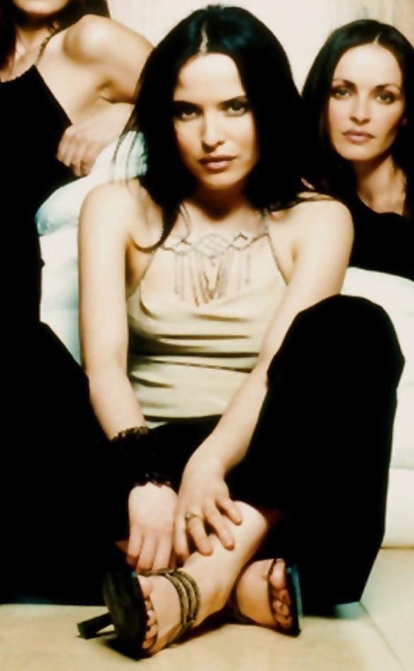 25P ANDREA CORR (The Corrs) small tits and so slutty