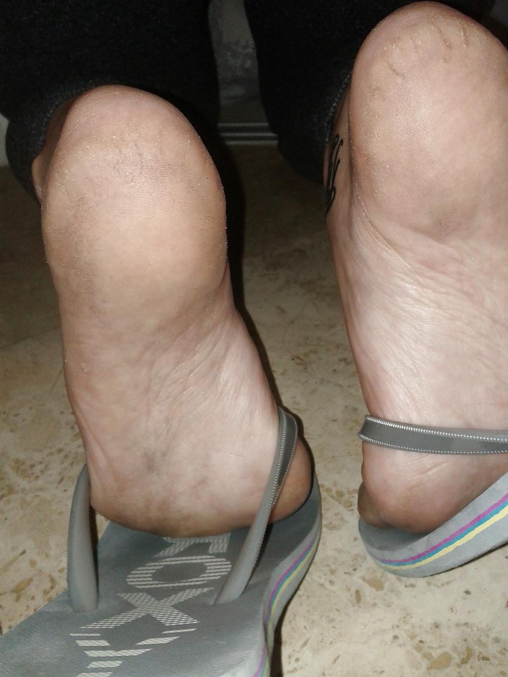 13P Foot fetish