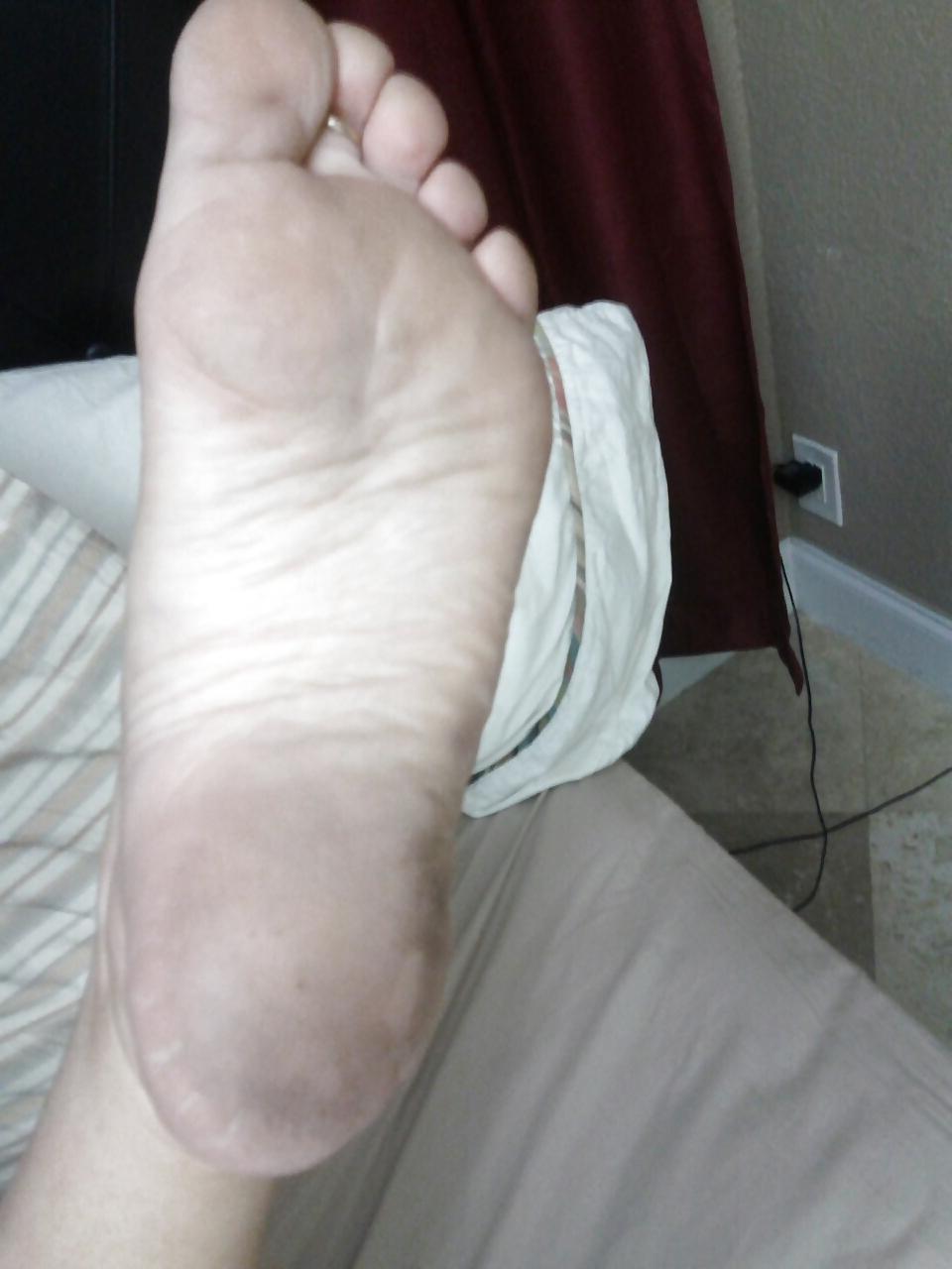13P Foot fetish