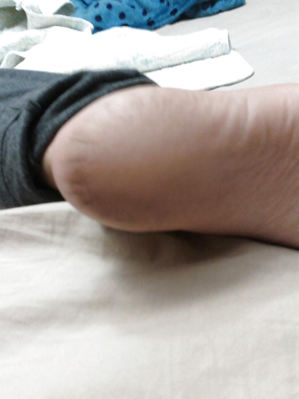 13P Foot fetish