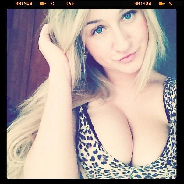 16P Busty Russian Woman 148