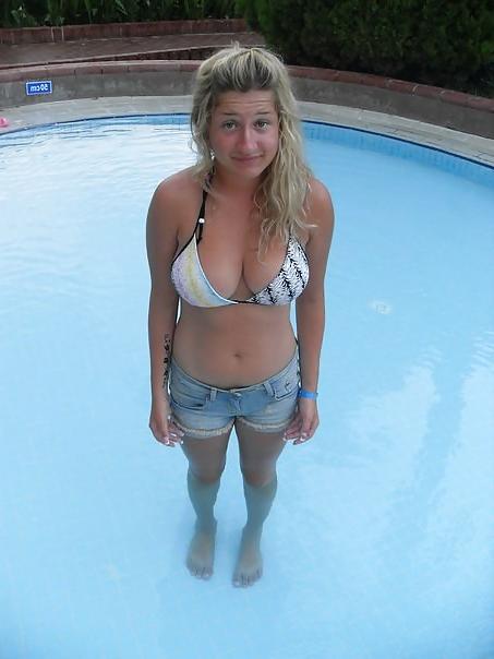16P Busty Russian Woman 148