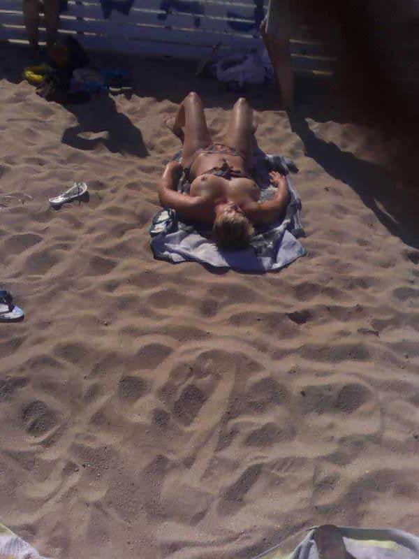 25P The beach 164
