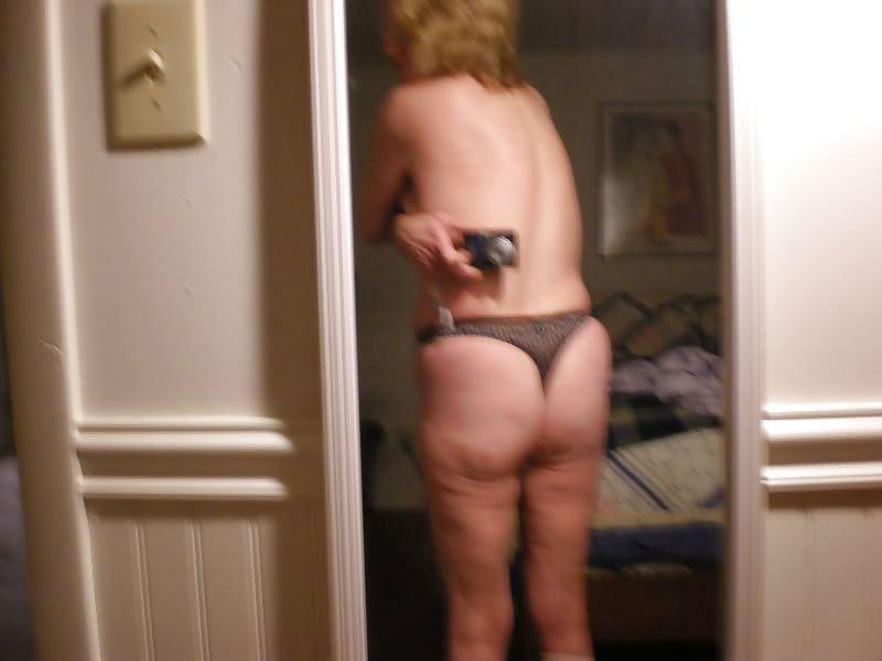 25P Mature Self Shots
