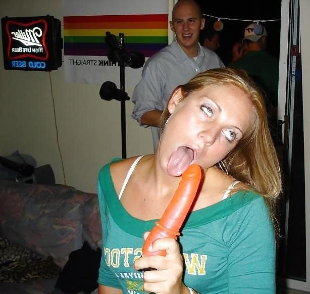 25P Girls Deepthroat Gallery 1