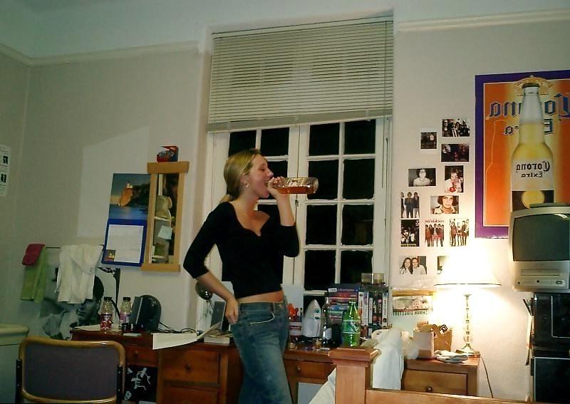 25P Girls Deepthroat Gallery 1