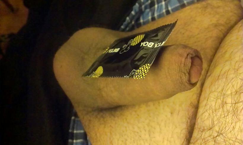 18P Small cock cum in condom