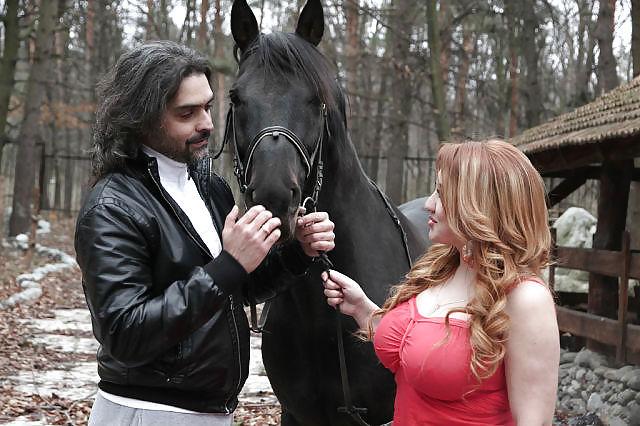 9P Busty Russian Woman 885