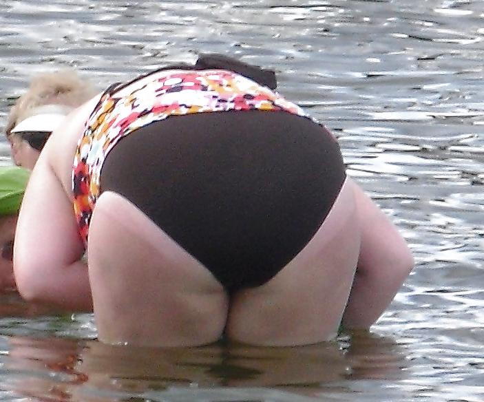 25P Spying on her BIG ASS