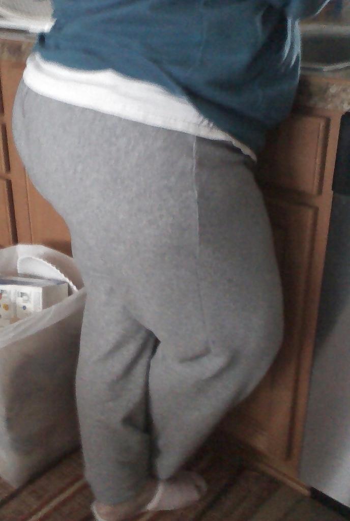 25P Spying on her BIG ASS