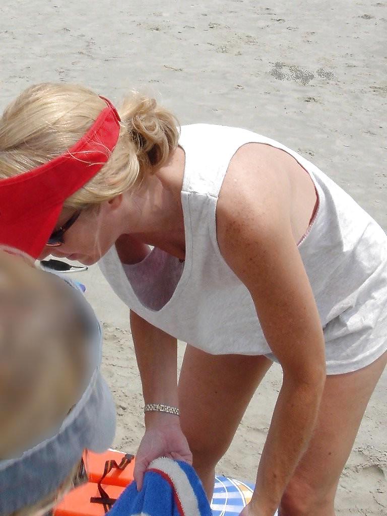19P Downblouse & Nipple Slip 13
