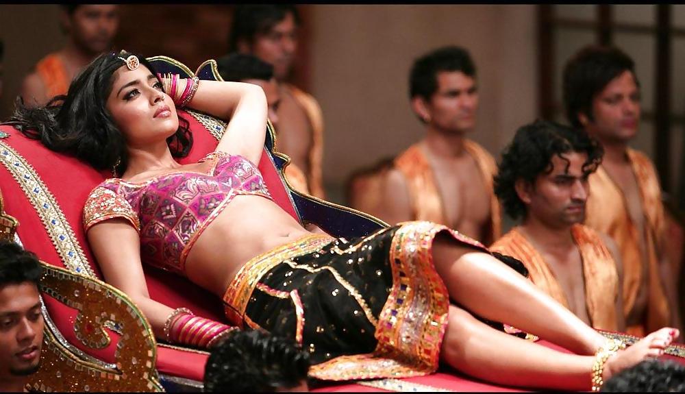 25P Lovely desi