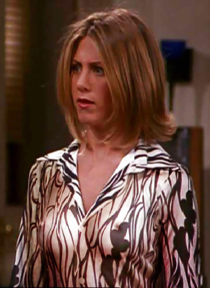 16P Jennifer Aniston See-Thru 3