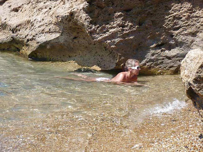 25P The beach 122