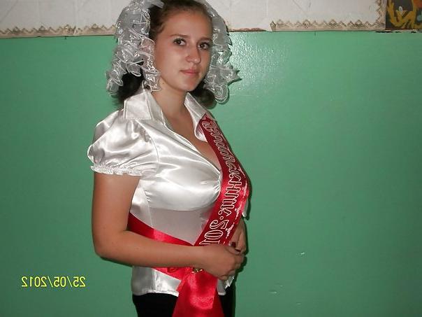 11P Busty Russian Woman 639