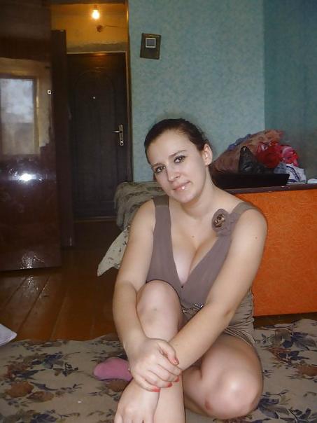 11P Busty Russian Woman 639