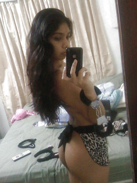 25P Naked desi girls