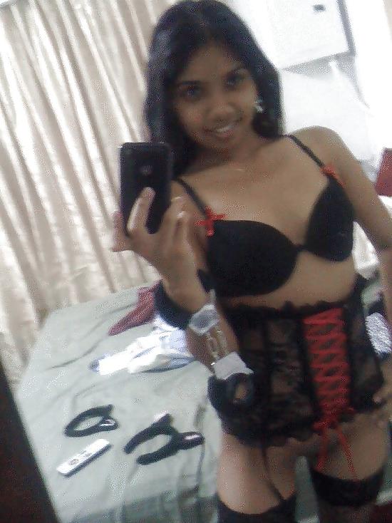25P Naked desi girls
