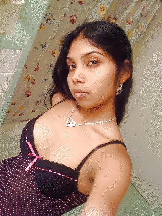 25P Naked desi girls