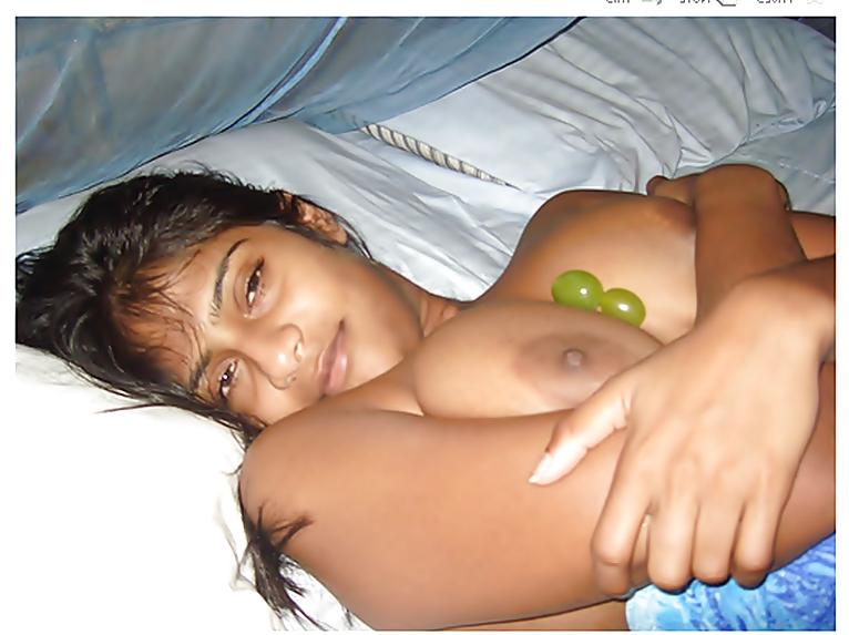 25P Naked desi girls